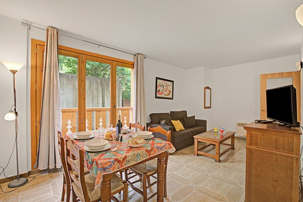 Living and dining room