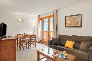 Living and dining room
