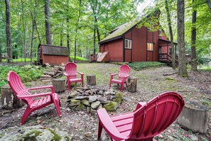 Fire Pit | Outdoor Seating