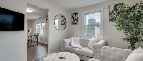 Blue Island Vacation Rental | 3BR | 1BA | Stairs Required | 2,110 Sq Ft