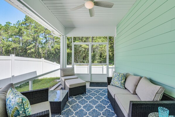 Santa Rosa Beach Vacation Rental | 5BR | 3BA | Small Step for Entry