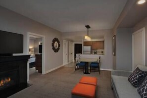 Living room at the 2 suite