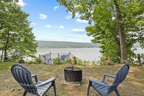 Gather around the fire pit and enjoy stunning lake views as the sun sets. A perfect spot for making s'mores and memories.