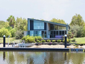 18m Dock and exterior of house