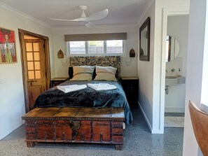 Queen bed with quality linen