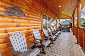 Smokey Waters' relaxing decks