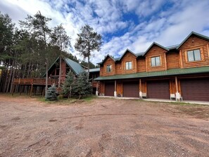 Evergreen Salt & Soul in 4 car garage space