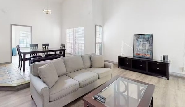 Living Area and Dinning View