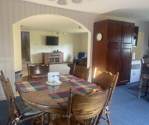 Dinning room table