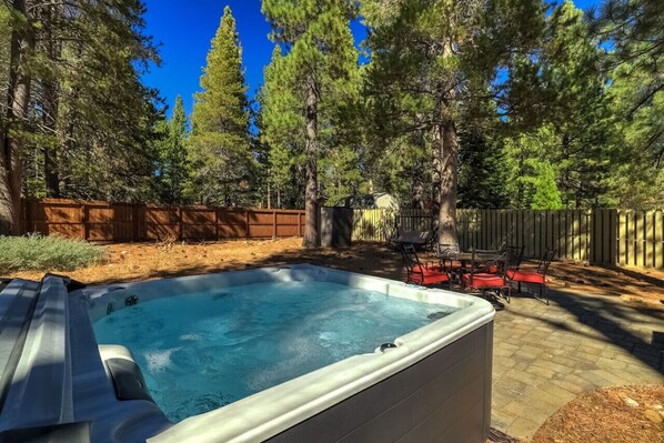 New patio & hot tub in private backyard