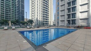Free pool for guest access