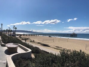 Daytime view of the Manhattan Beach Pier located 1 mile south of the property along The Strand walkway