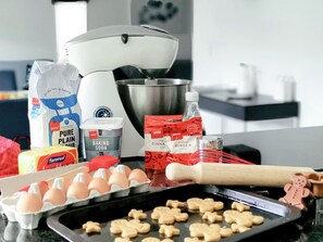 Fully equipped kitche with baking equipment
