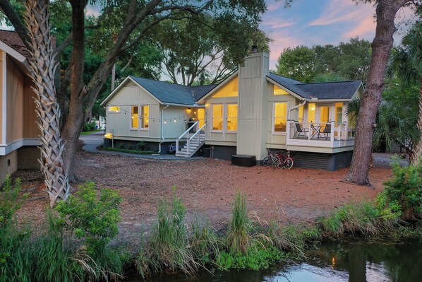 Welcome to 19 Lake Village!