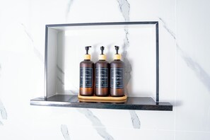 Bathroom amenities