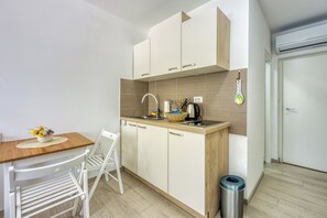 Kitchen and dining area