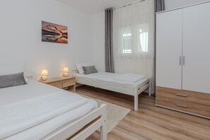 Schlafzimmer 2