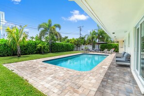 Large pool and Large Fenced-in yard. Perfect for entertaining!