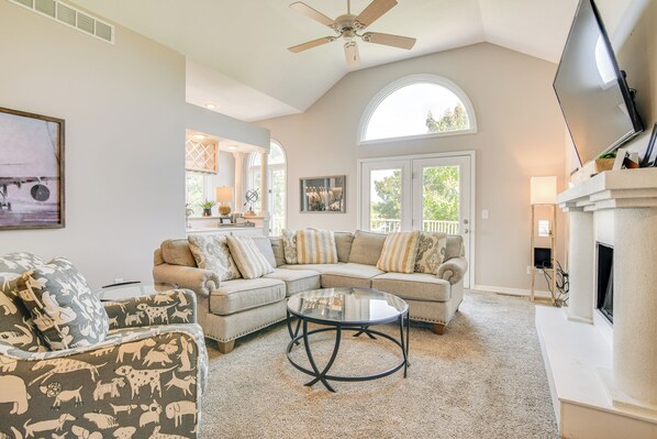 Branson Vacation Rental | 3BR | 2.5BA | 1,786 Sq Ft | 1 Step Required