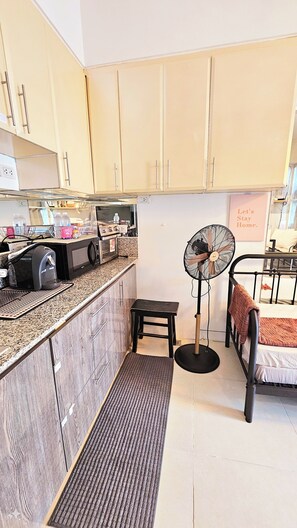 Kitchenette 