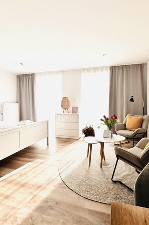 Wohn-/Schlafzimmer...