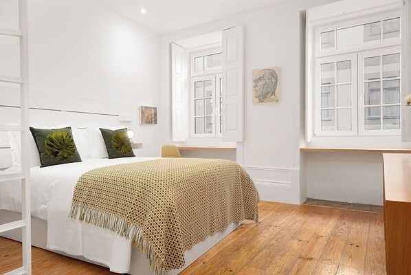 Quarto 2 (Cama de Casal)
