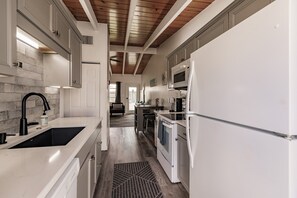 05 Kitchen