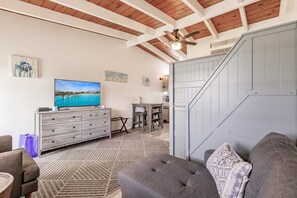 02 Living Room