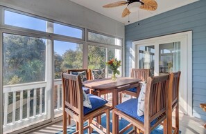 Outdoor Dining Area, Upper Level at Palmetto Moon
