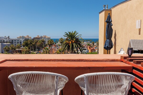 Enjoy the ocean views and unbeatable location!