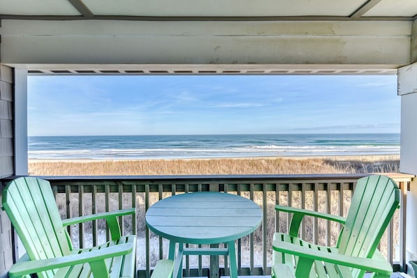 Private Oceanfront Balcony