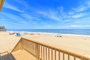 Mid Level Oceanfront Deck