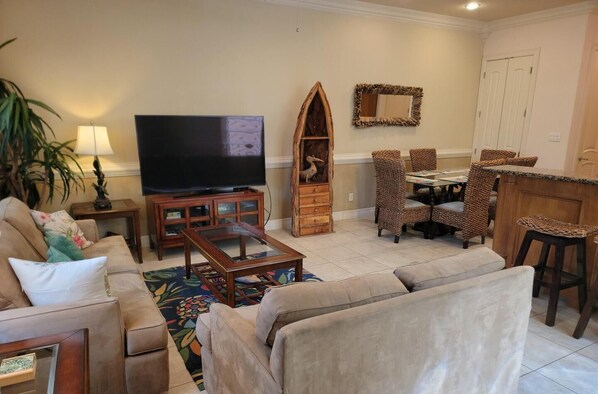Furniture, Indoors, Living Room, Screen, Home Decor