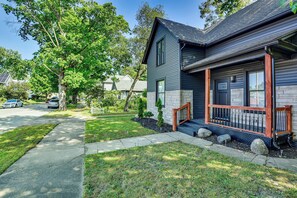 Home Exterior | 2-Story Home