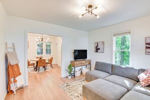 Living Room | 1st Floor | Free WiFi