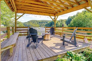 Spruce Lake Estates Community Amenities | Lakeside Gazebo | Fire Pit