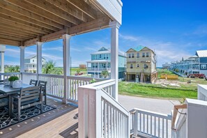 Front Lower Deck Views