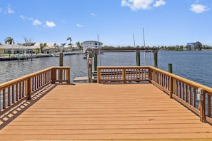 Fishing dock