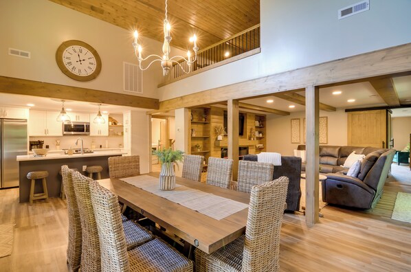 Burkesville Vacation Rental | 3BR | 3BA | 1,792 Sq Ft | 2 Steps to Enter