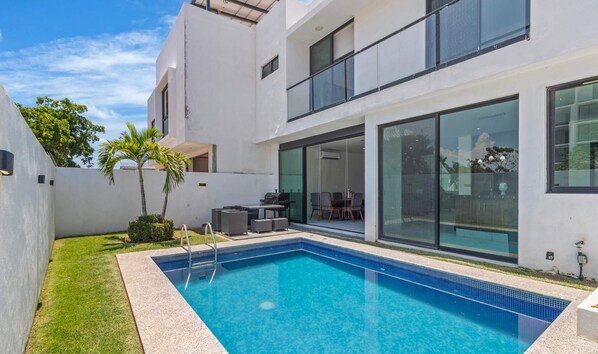 Private Pool Area with Grill