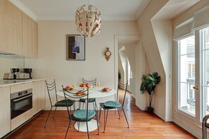 The kitchen and dining area