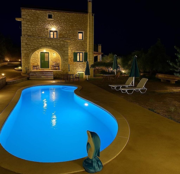 Private pool area