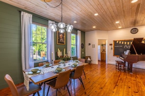 Plenty of dining room seating for all guests!