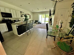 Kitchen/dining area