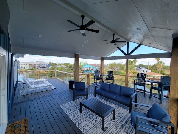 Back Patio w/Comfortable Seating, Ceiling Fans, Bluetooth Music & Smart TV