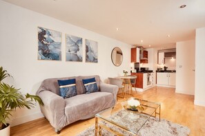 Living Room / Lounge