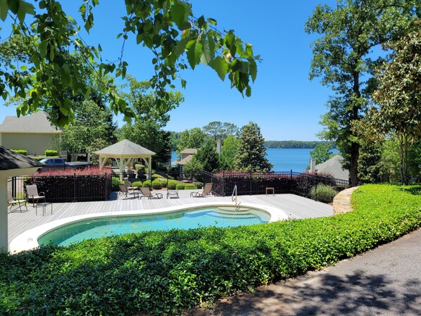 Condo Pool (1)