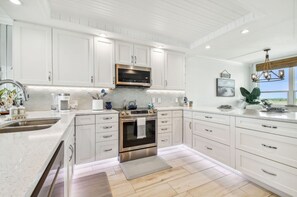 Kitchen fully equipped 
Bright & Big with accent lightening