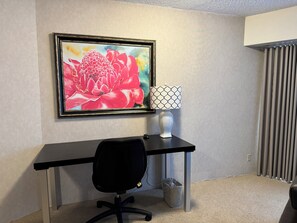 Desk/Workspace
