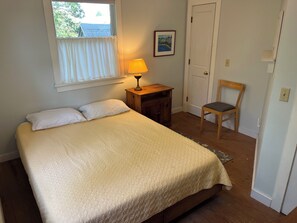 Bedroom with queen bed